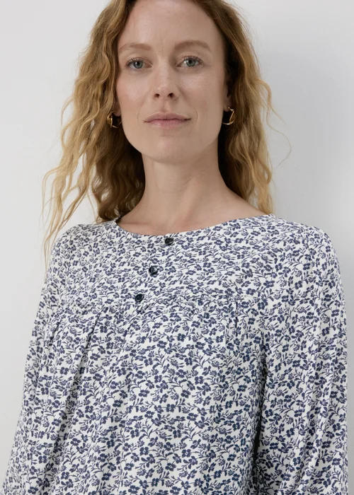 Cream Floral Button Detail Blouse - Size 8 Image 3