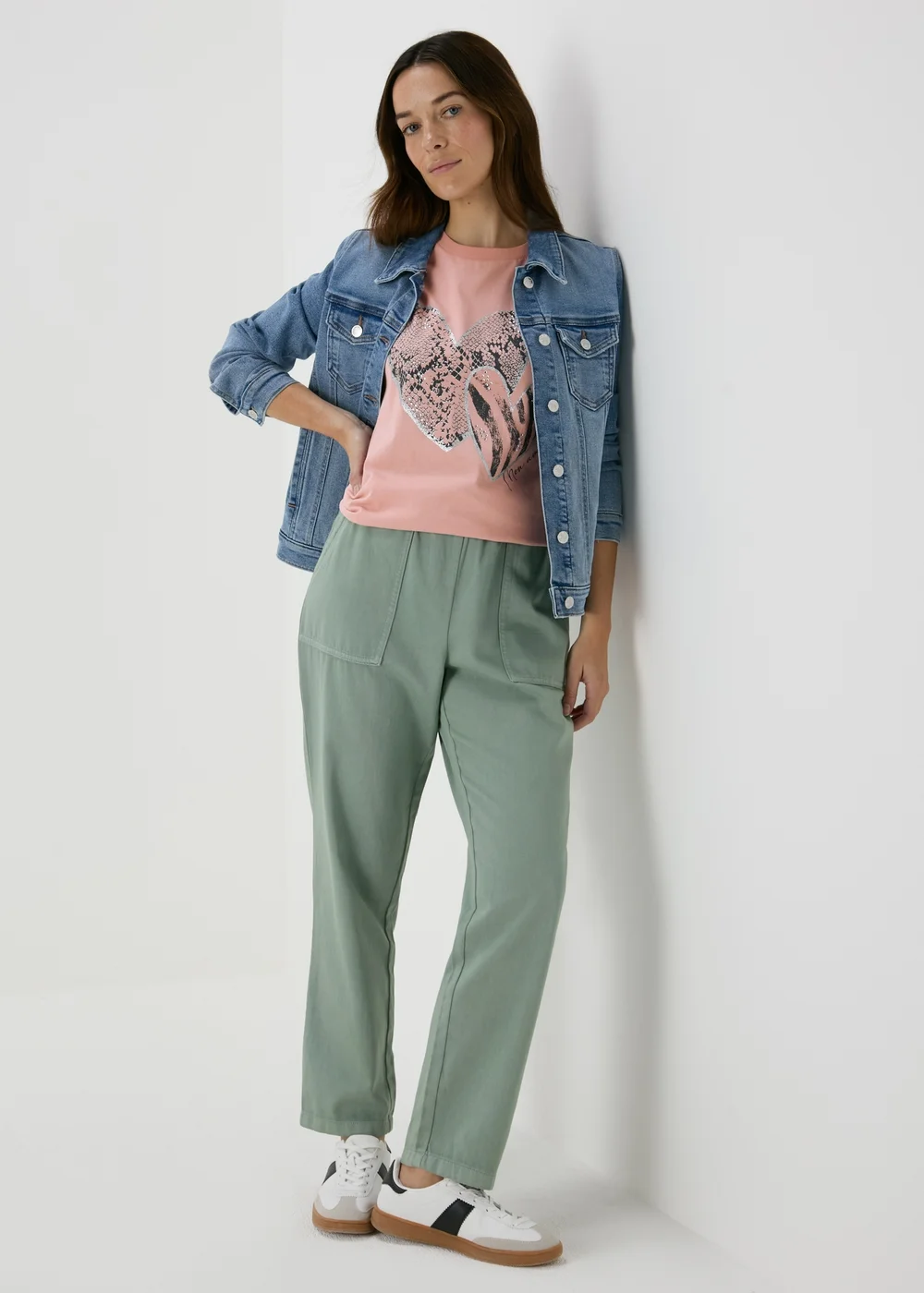 Pink Heart Graphic T-Shirt - Size 8 Image 4