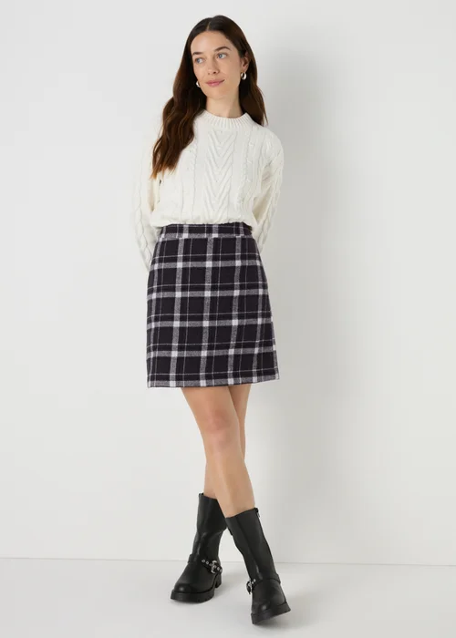 Black Check A Line Skirt - 8 Image 1