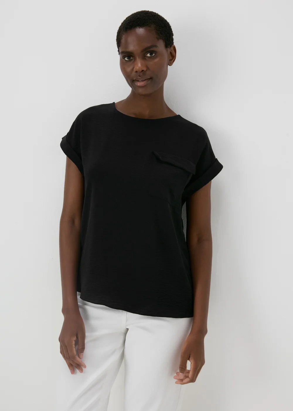 Black Pocket Front T-Shirt - Size 8 Image 3