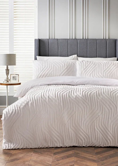 White Geometric Duvet Set - Double Image 1