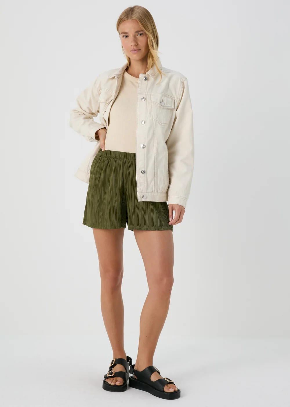 Khaki Textured Co Ord Shorts - 8 Image 4