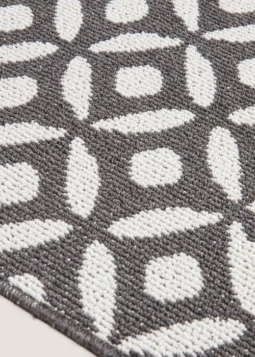 Charcoal Crescent Runner Image 2