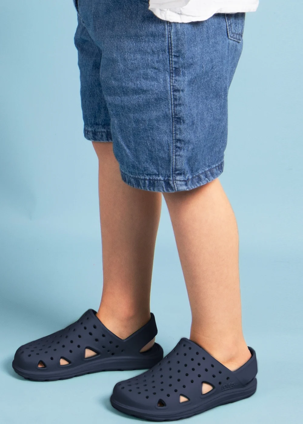 Totes Solbounce Navy Childrens Clogs (Younger 5- Older 3) - 5-6 Infants Image 2