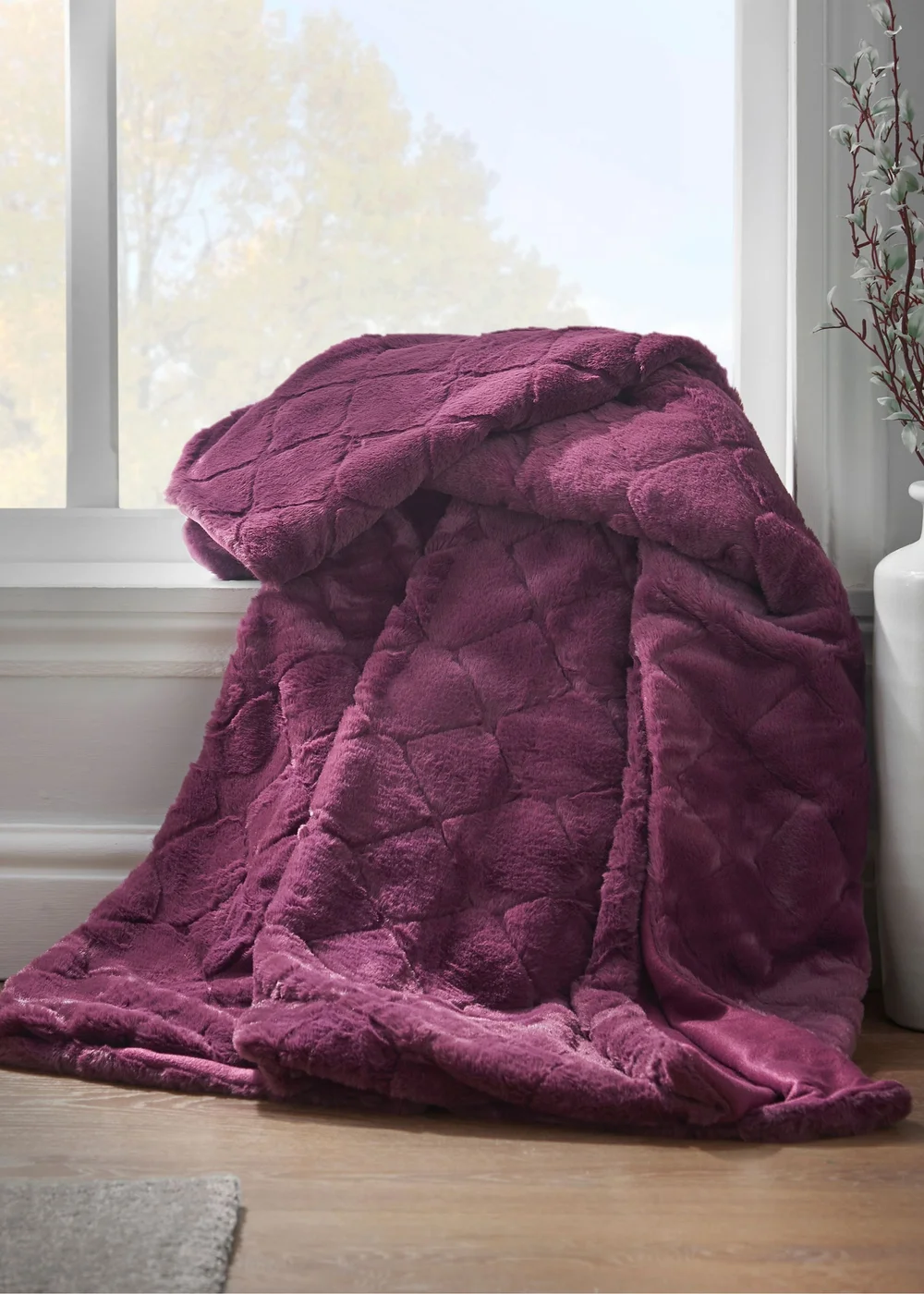 Catherine Lansfield Cosy Diamond Soft Blanket Throw (130x170cm) - One Size Image 1