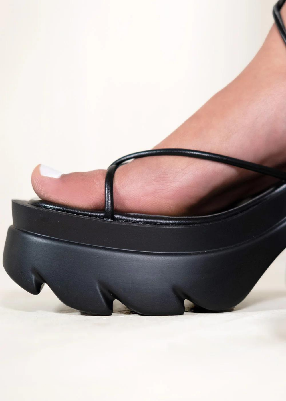 Where's That From Black Ada Chunky Strappy Sandals - Size 7 Image 2