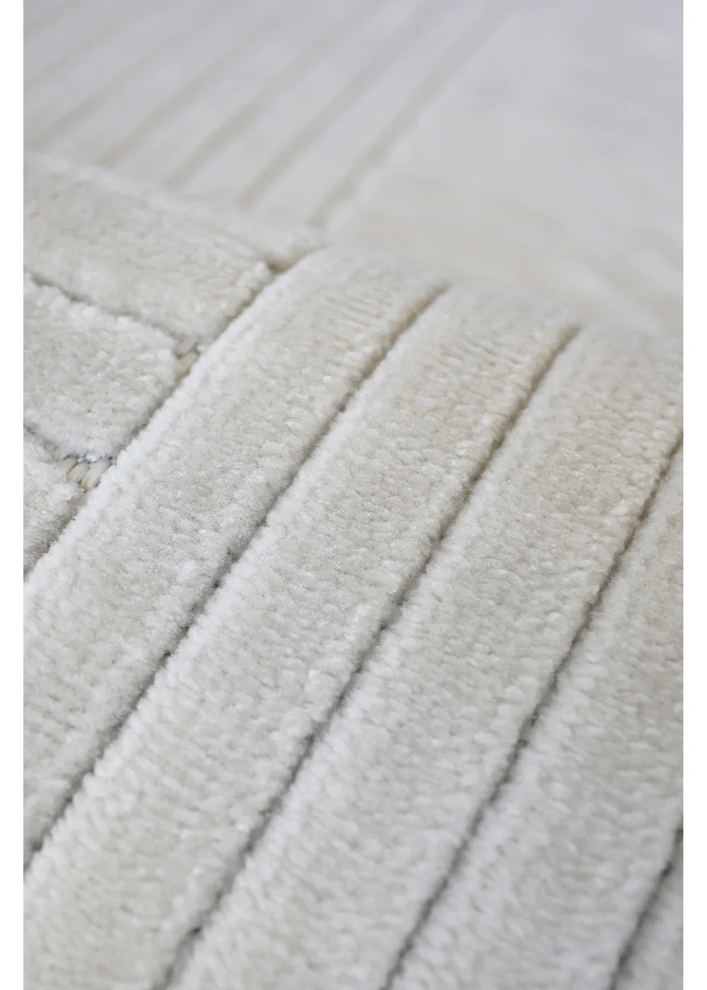 Homemaker Malmo White Knot Rug - 120 x 170 Image 3