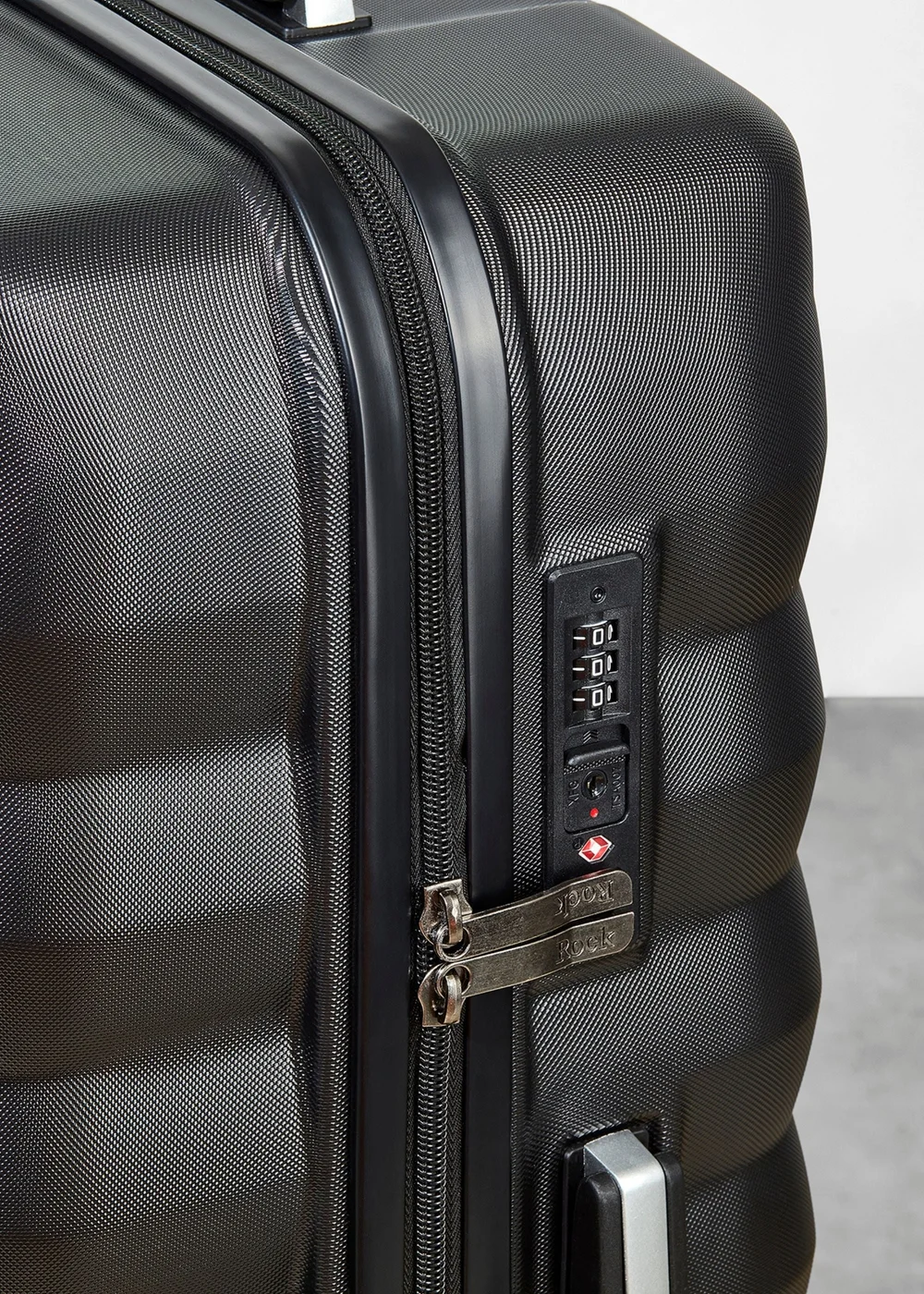 Rock Berlin Suitcase Black - Small Image 4
