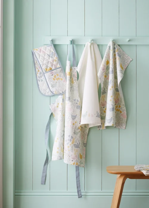 Catherine Lansfield Cottage Friends Cotton Kitchen Tea Towel Pack of 4 (50x75cm) - 50 x 75cm Image 3