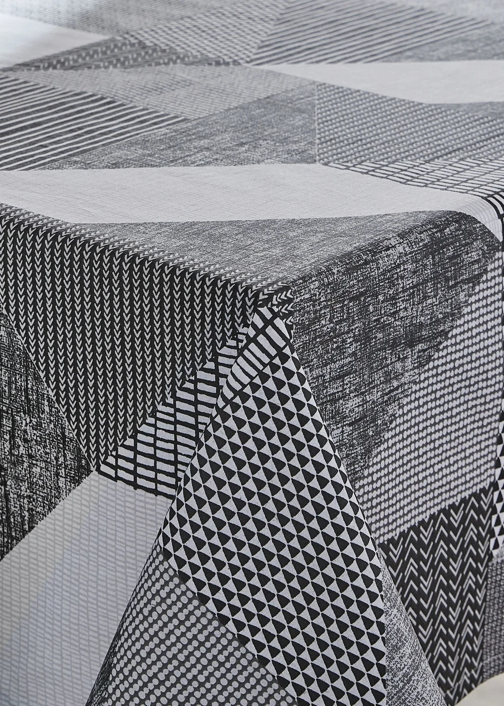 Catherine Lansfield Grey Larsson Geo Cotton Table Cloth (137x229 cm) - Medium Image 3