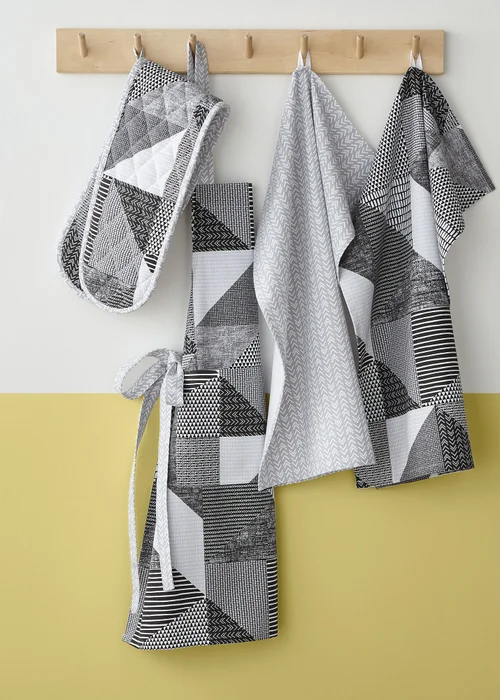 Catherine Lansfield Grey Larsson Geo Cotton Kitchen Towel Pack of 4 (50x75 cm) - One Size Image 3