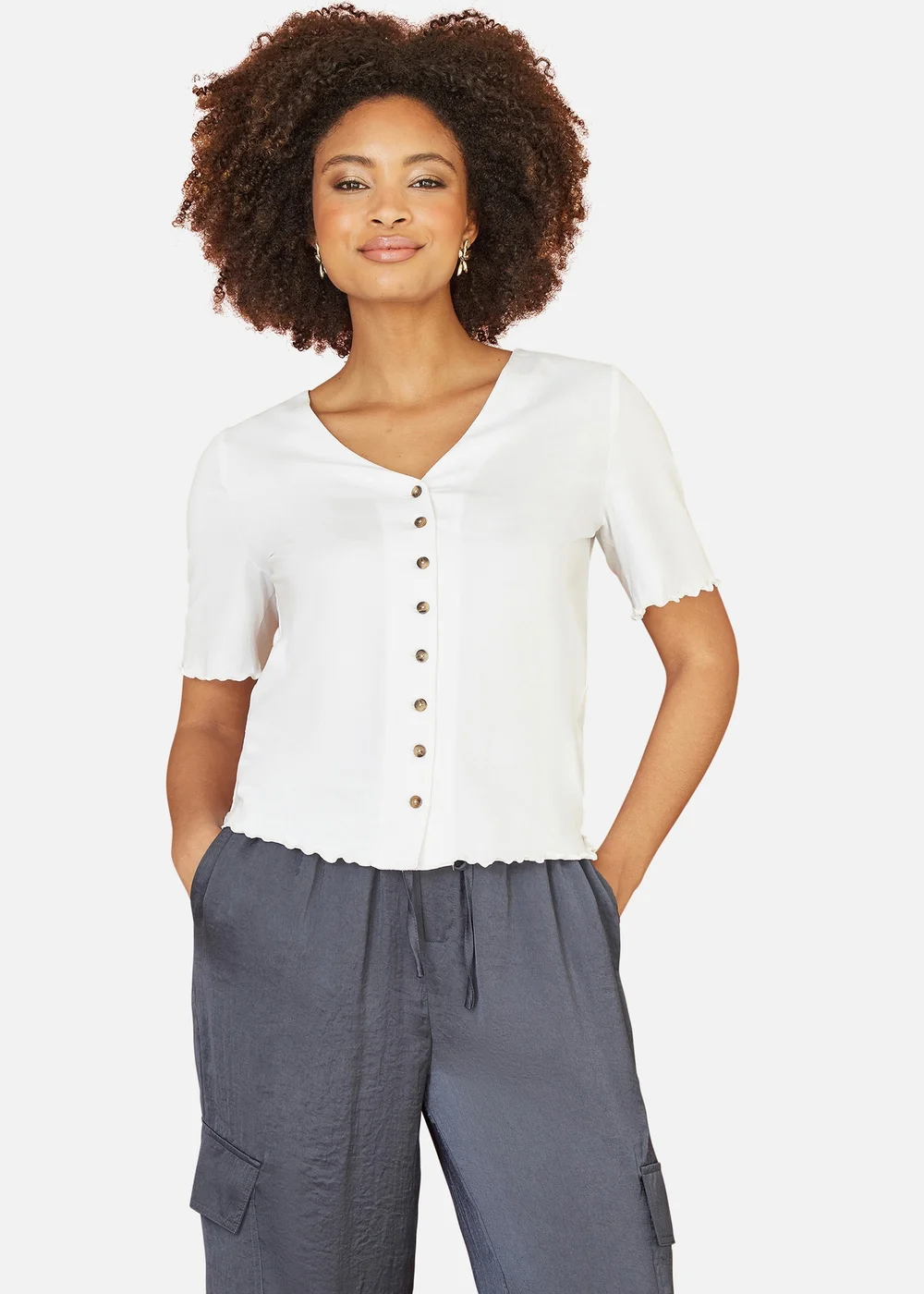 Yumi White Cotton Button Detail T-Shirt - 10 Image 1