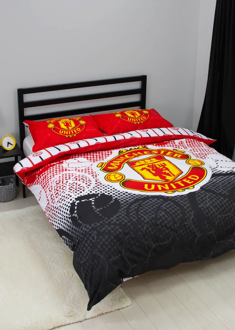 Manchester United FC Crest Double Panel Duvet - Double Image 1