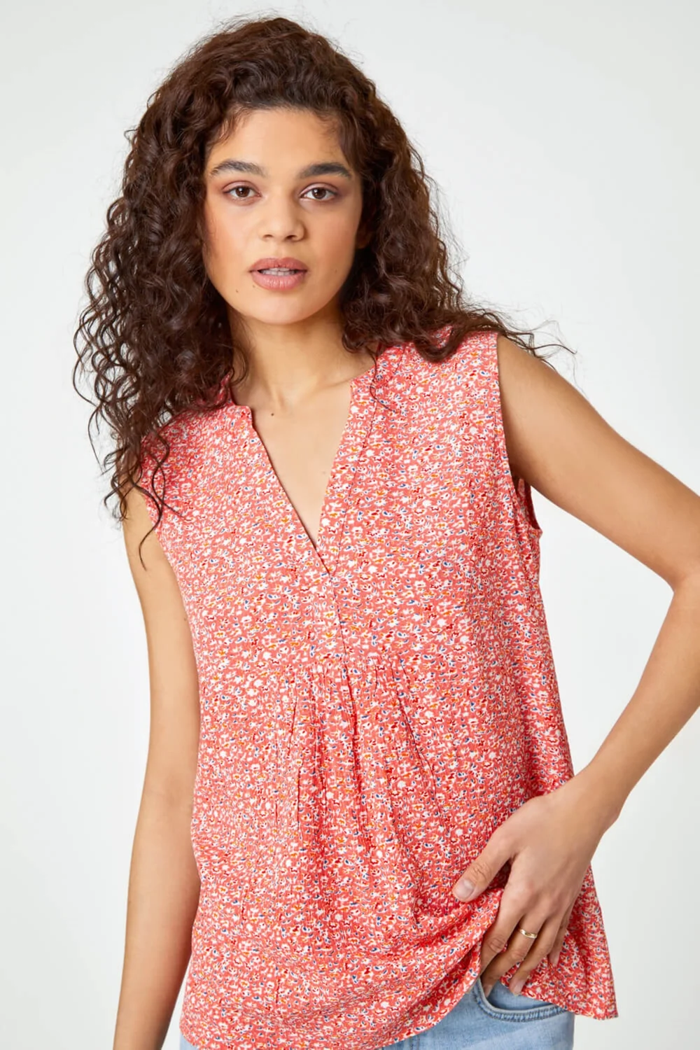 Roman Red Sleeveless V-Neck Ditsy Floral Print Top - 6 Image 3