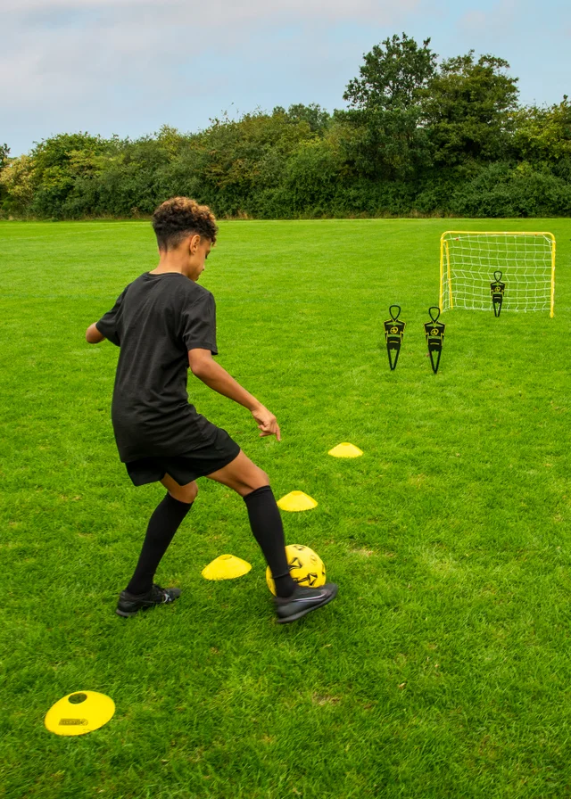 Kickmaster Multi Colour Ultimate Football Challenge set