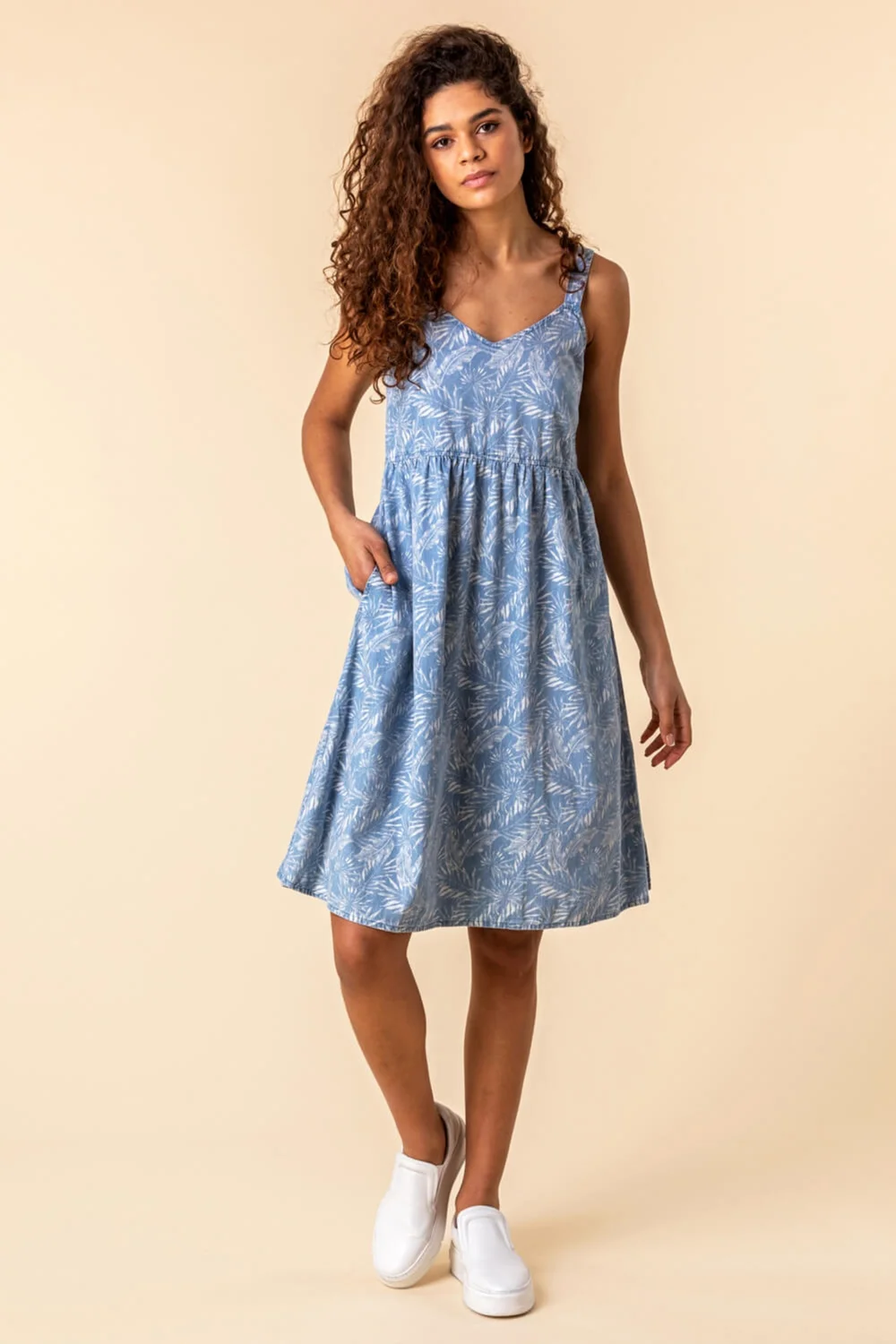 Roman Blue Tropical Print Strappy Sun Dress - 6 Image 2