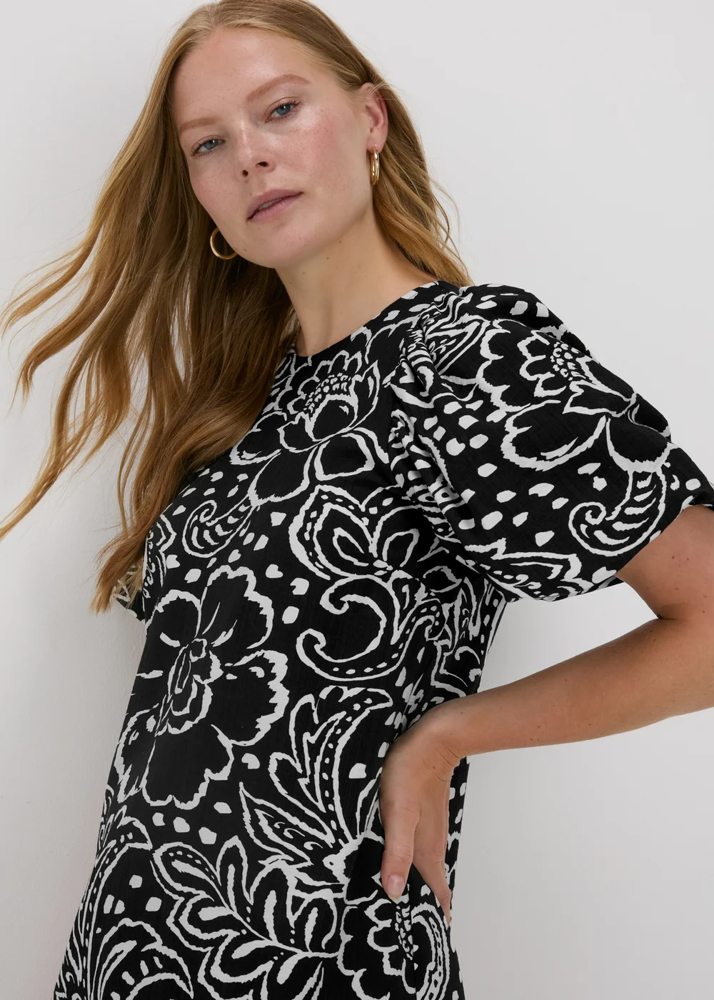 Et Vous Black Floral Puff Sleeve Midi Dress - 8 Image 3