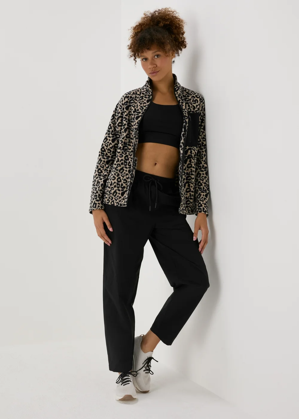 Souluxe Black Active Sports Trousers - 8 Image 4