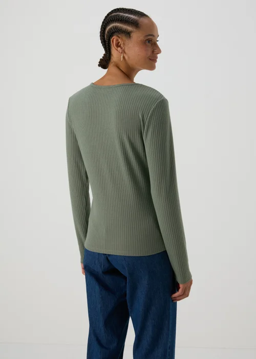 Green Ruched Front Top - Size 8 Image 2