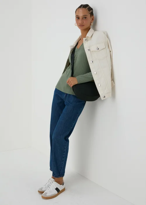 Green Ruched Front Top - Size 8 Image 4