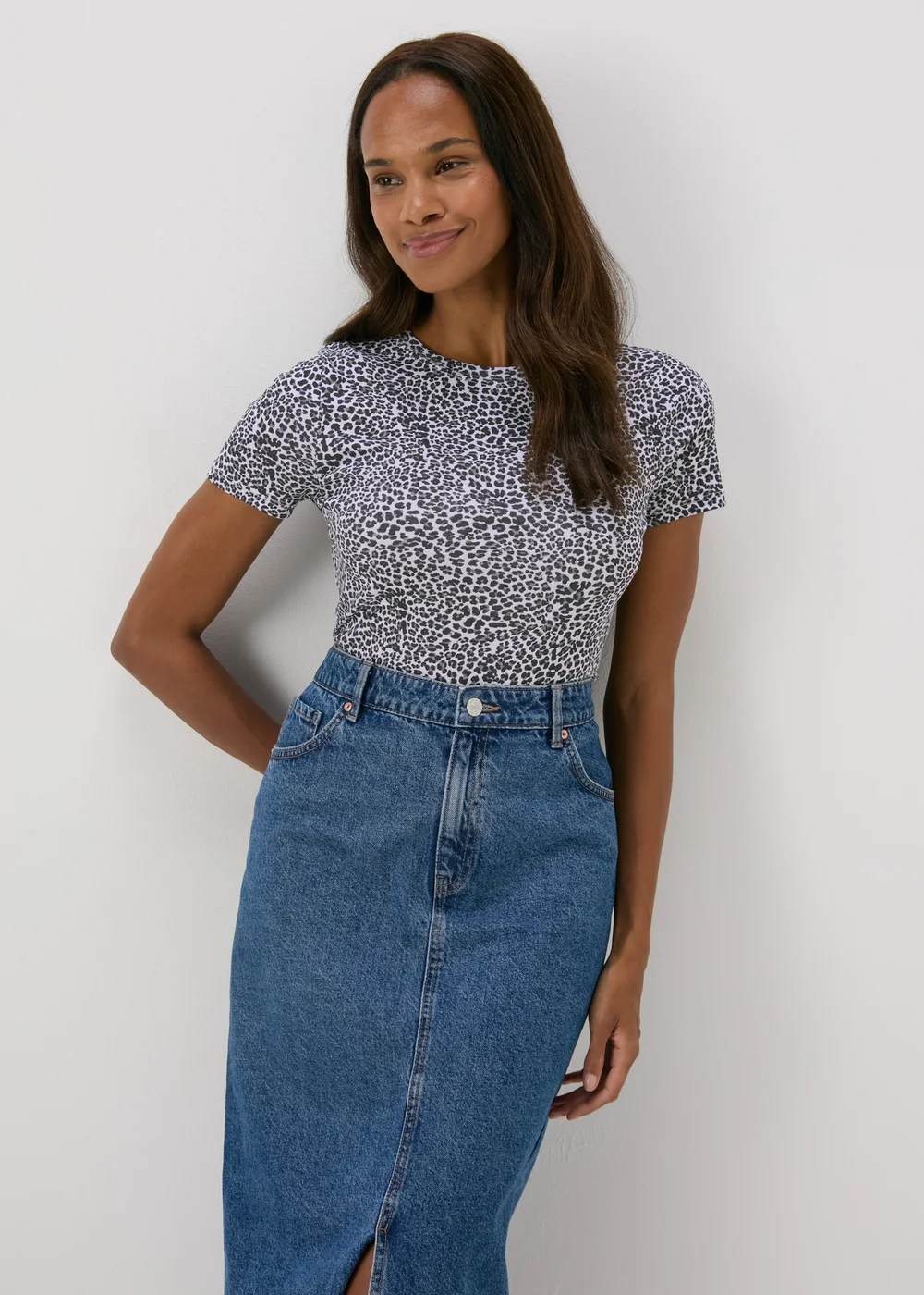 Grey Leopard Print T-Shirt - 8 Image 1