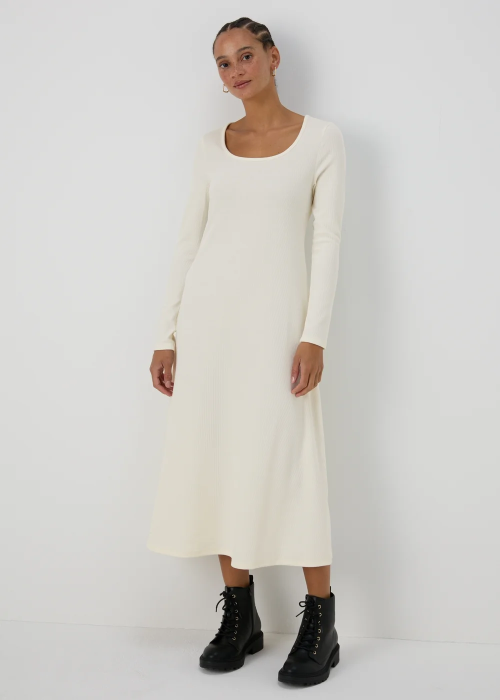 Cream Scoop Neck Midi Dress - 8 Image 1