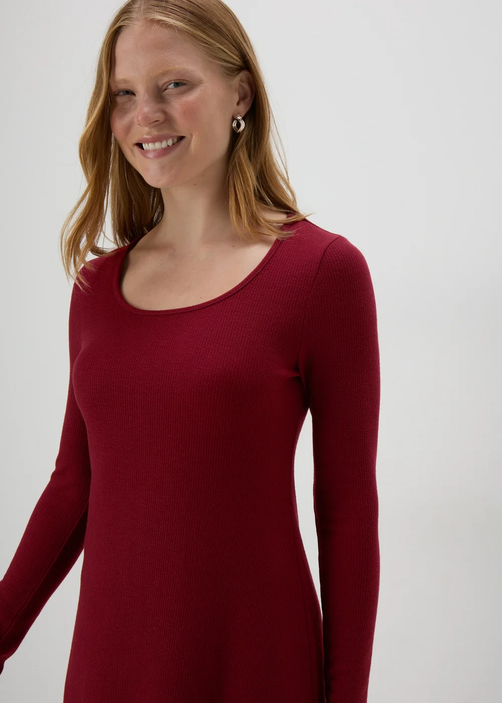 Burgundy Ribbed Scoop Neck Midi Dress - 8 Image 3