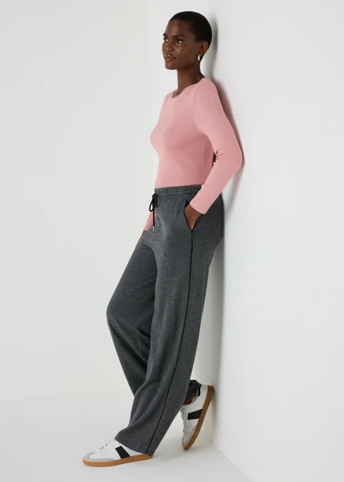 Pink Long Sleeve Fitted T-Shirt - 8 Image 1