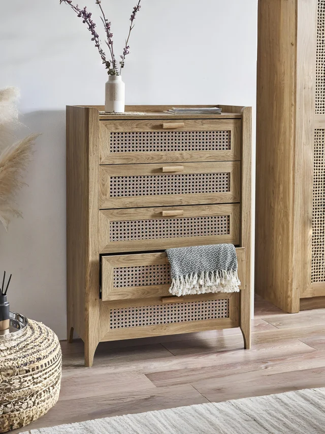 Julian Bowen Brown Sydney 5 Drawer Chest (120 x 80 x 41cm)
