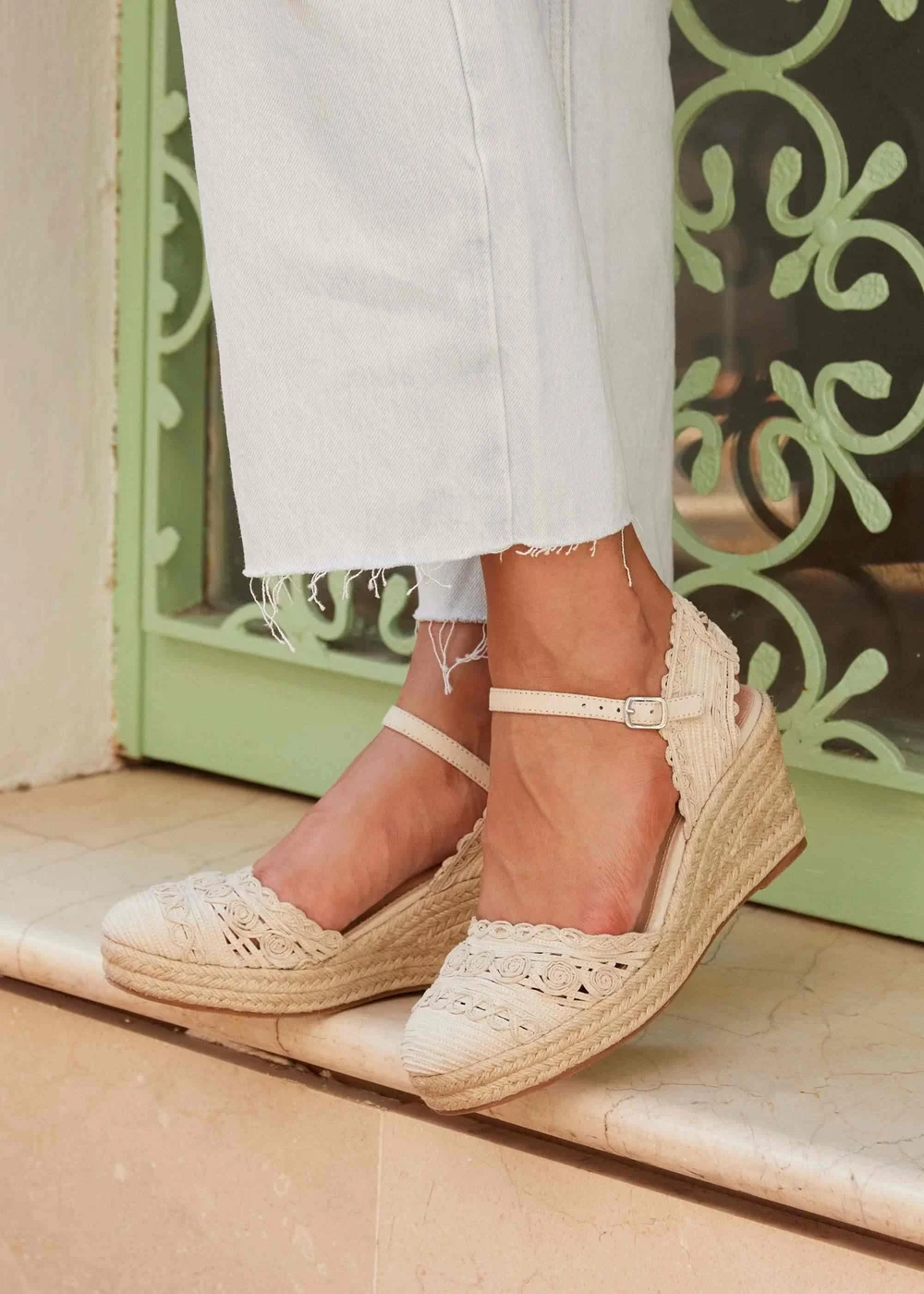 Linzi Riviera Beige Woven Closed Toe Espadrille Wedge - 3 Image 1
