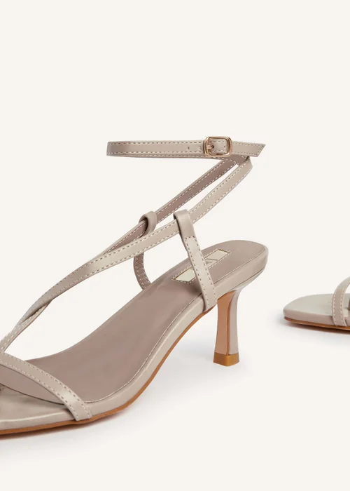 Linzi Roxanne Mocha Faux Leather Toe-Post Strappy Heeled Sandals - 3 Image 4