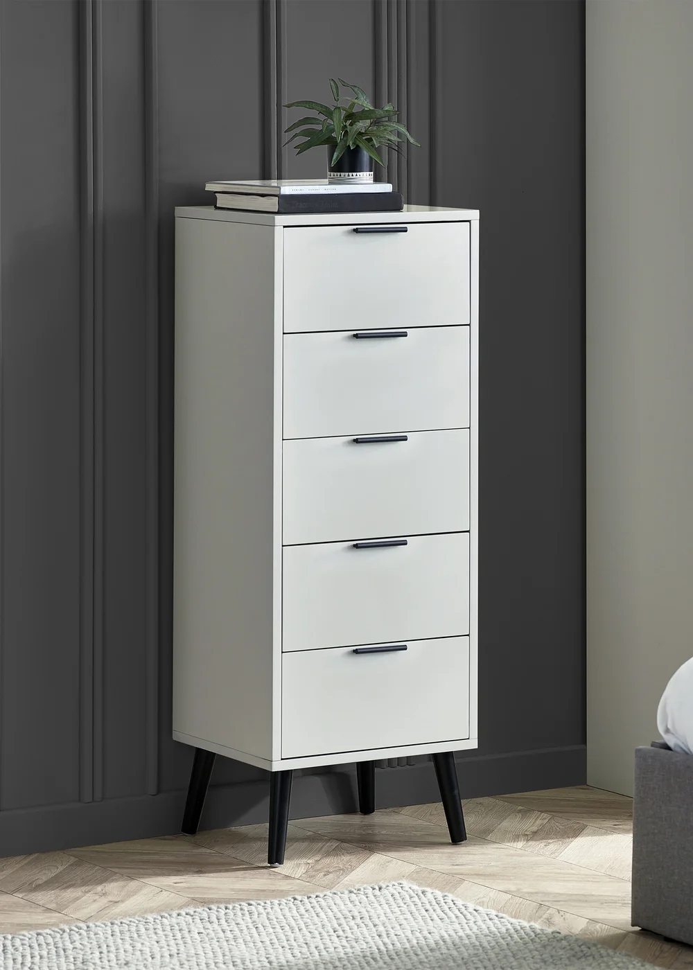 Julian Bowen Alba 5 Drawer Narrow Chest Silk Grey (120.5 x 45 x 40) - One Size Image 1