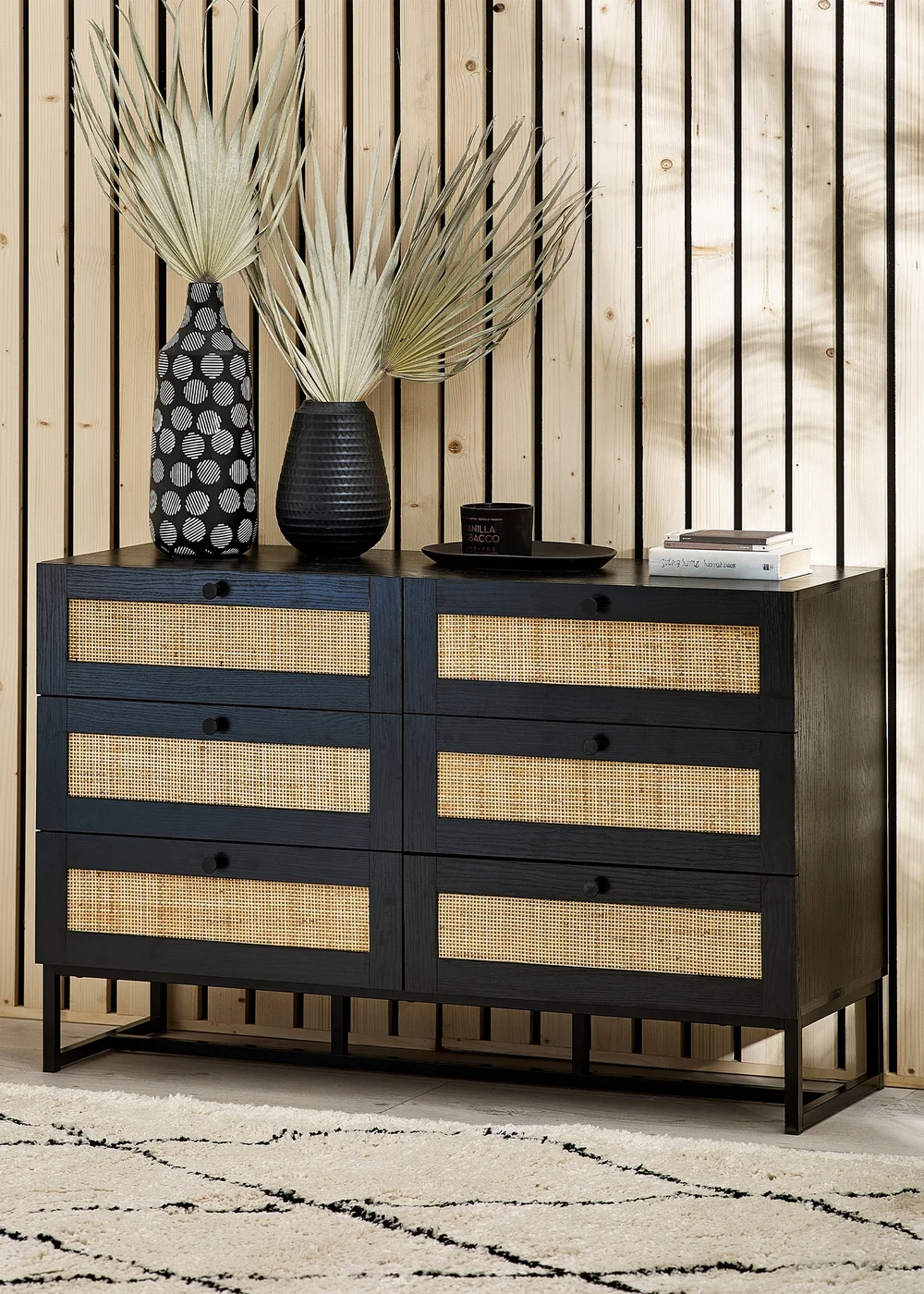 Julian Bowen Padstow 6 Drawer Chest in Black (75 x 120 x 40cm) - One Size Image 1