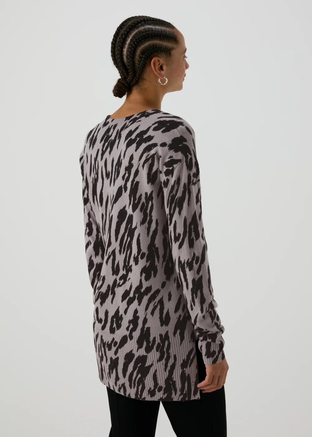 Grey Leopard Print V-Neck Jumper - 8 Image 2