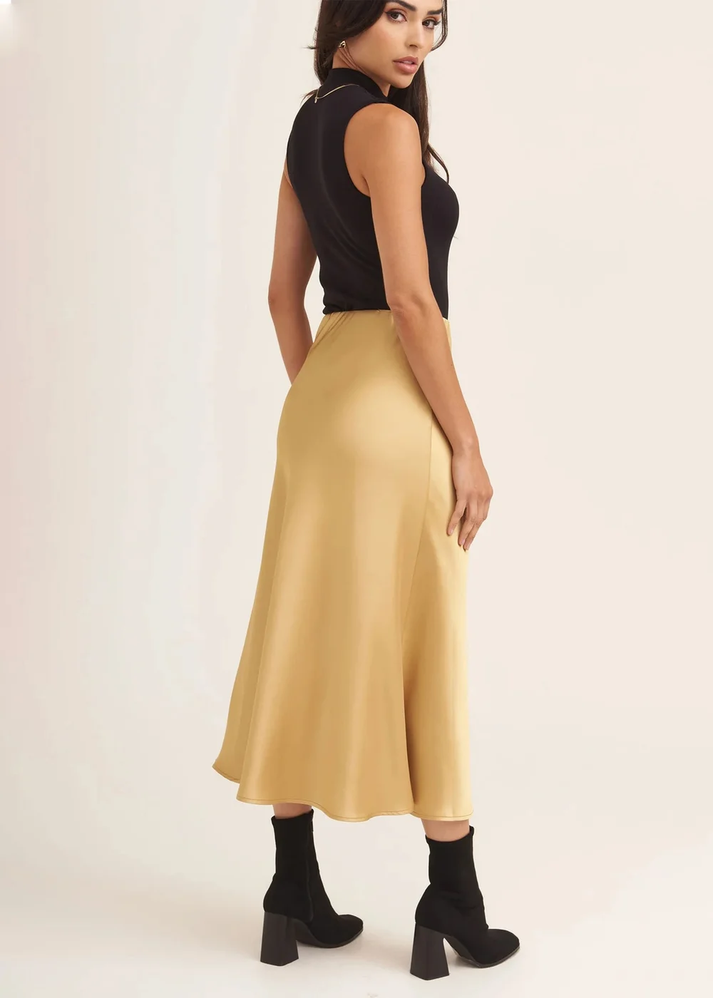 Gini London Sandy Gold Satin Bias Cut Midi Skirt - 8 Image 2