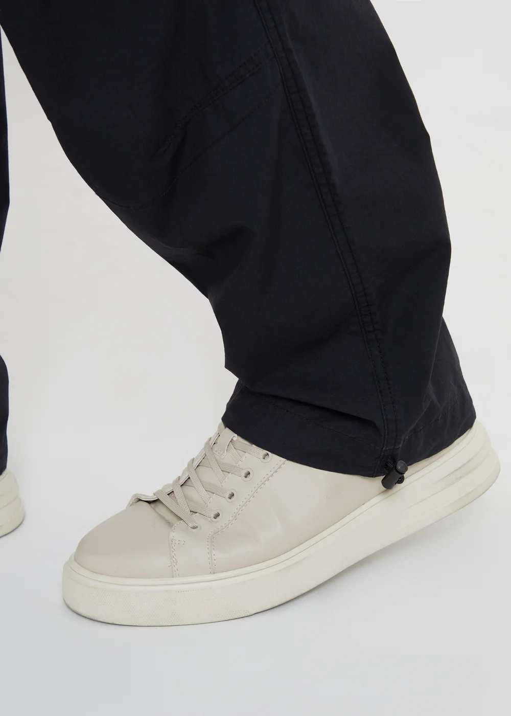 Threadbare Black Skate Cotton Relaxed Fit Cuffed Trousers - Medium Image 3