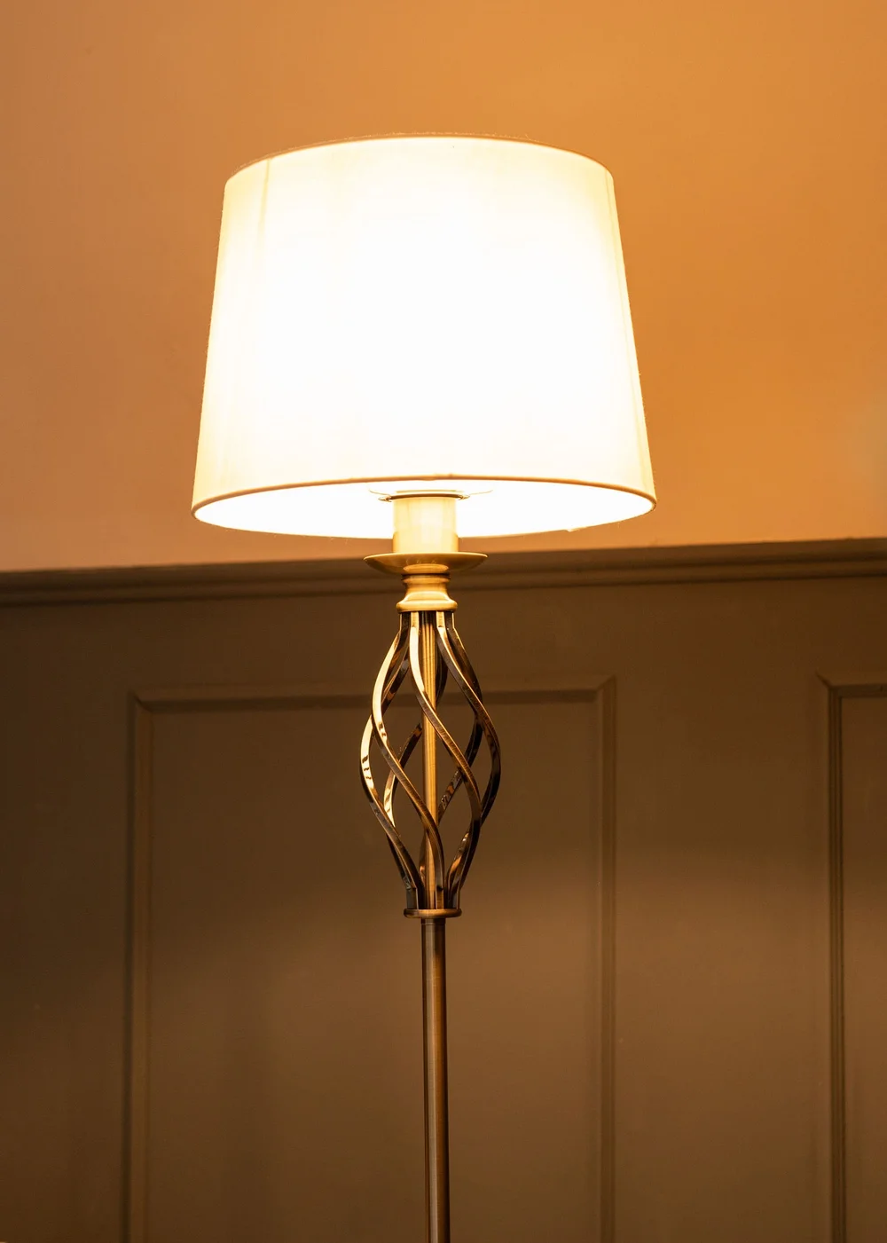ValueLights Memphis Antique Brass Floor Lamp (151.5cm x 30cm x 30cm) - One Size Image 3