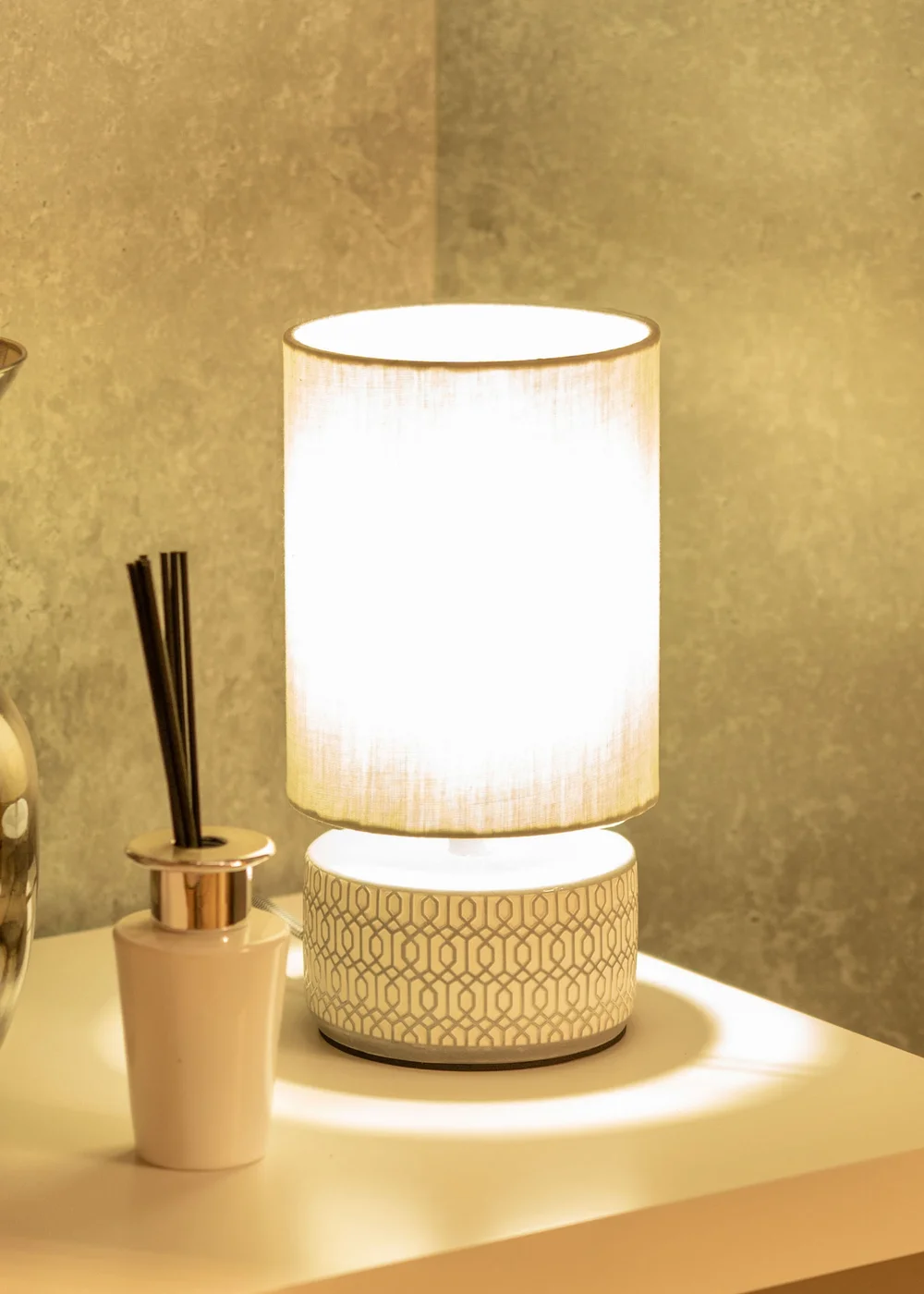 ValueLights Kaia Grey Ceramic Table Lamp (25.7cm x 13cm x 13cm) - One Size Image 3
