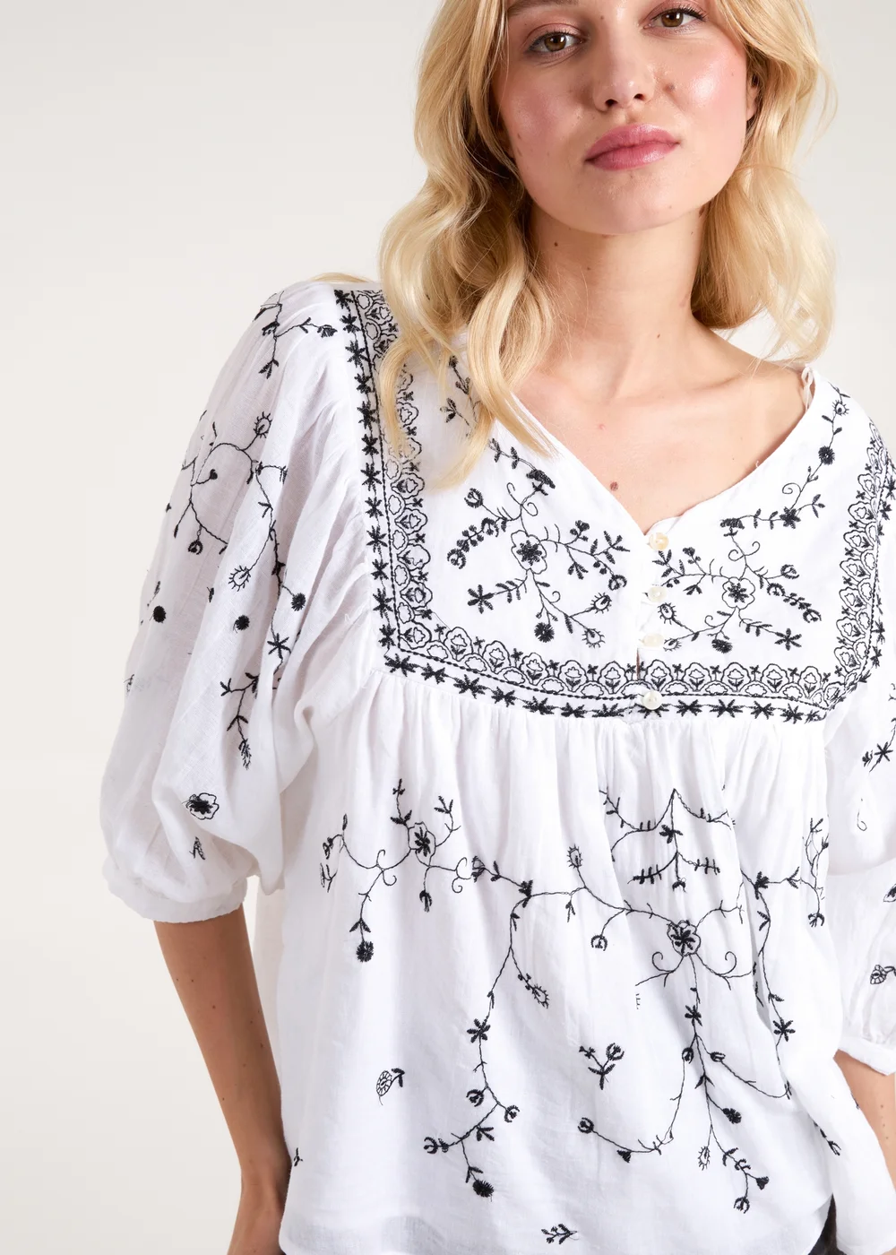 Blue Vanilla Ivory Embroidered All Over Blouse - S Image 3