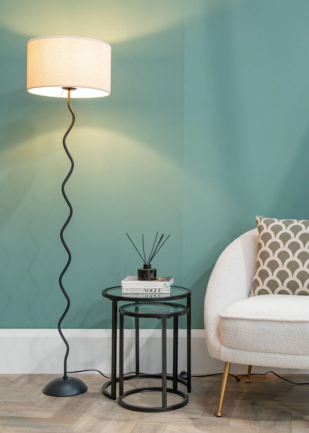 ValueLights Wiggle Black Metal Floor Lamp Cream Boucle Shade (151cm x 35cm) - One Size Image 5