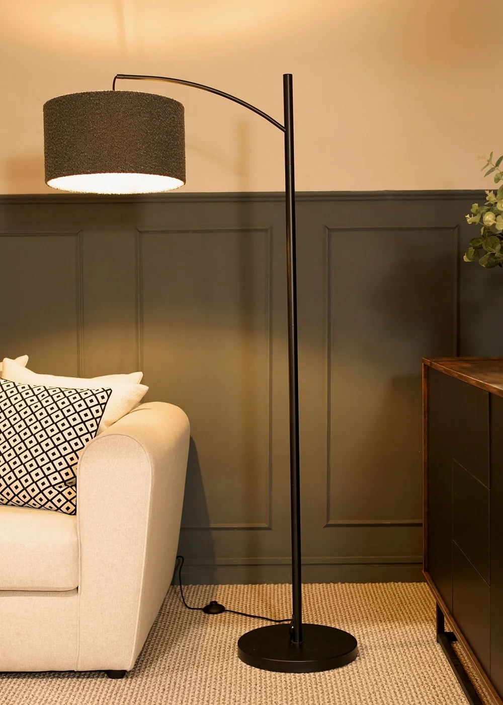 ValueLights Preto Black Metal Floor Lamp Charcoal Boucle Shade (157cm x 33cm) - One Size Image 3