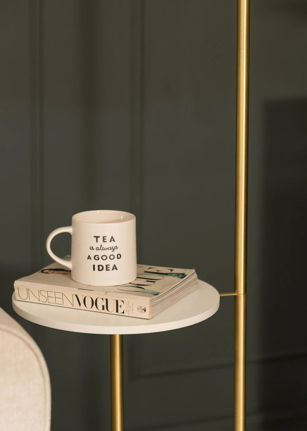 ValueLights Tavel Brushed Gold Floor Lamp Cream Shade (132.5cm x 14cm x 35cm) - One Size Image 4