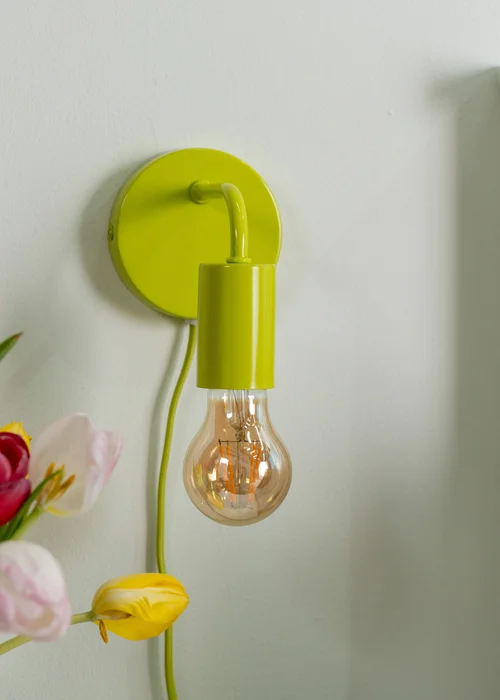 ValueLights Jordy Green Colour Pop Plug In Wall Light (13cm x 14cm x 10cm) - One Size Image 1
