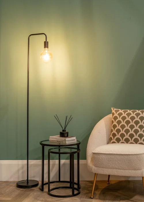 ValueLights Bronx Black Metal Floor Lamp (150.5cm x 22cm x 35.5cm) - One Size Image 3