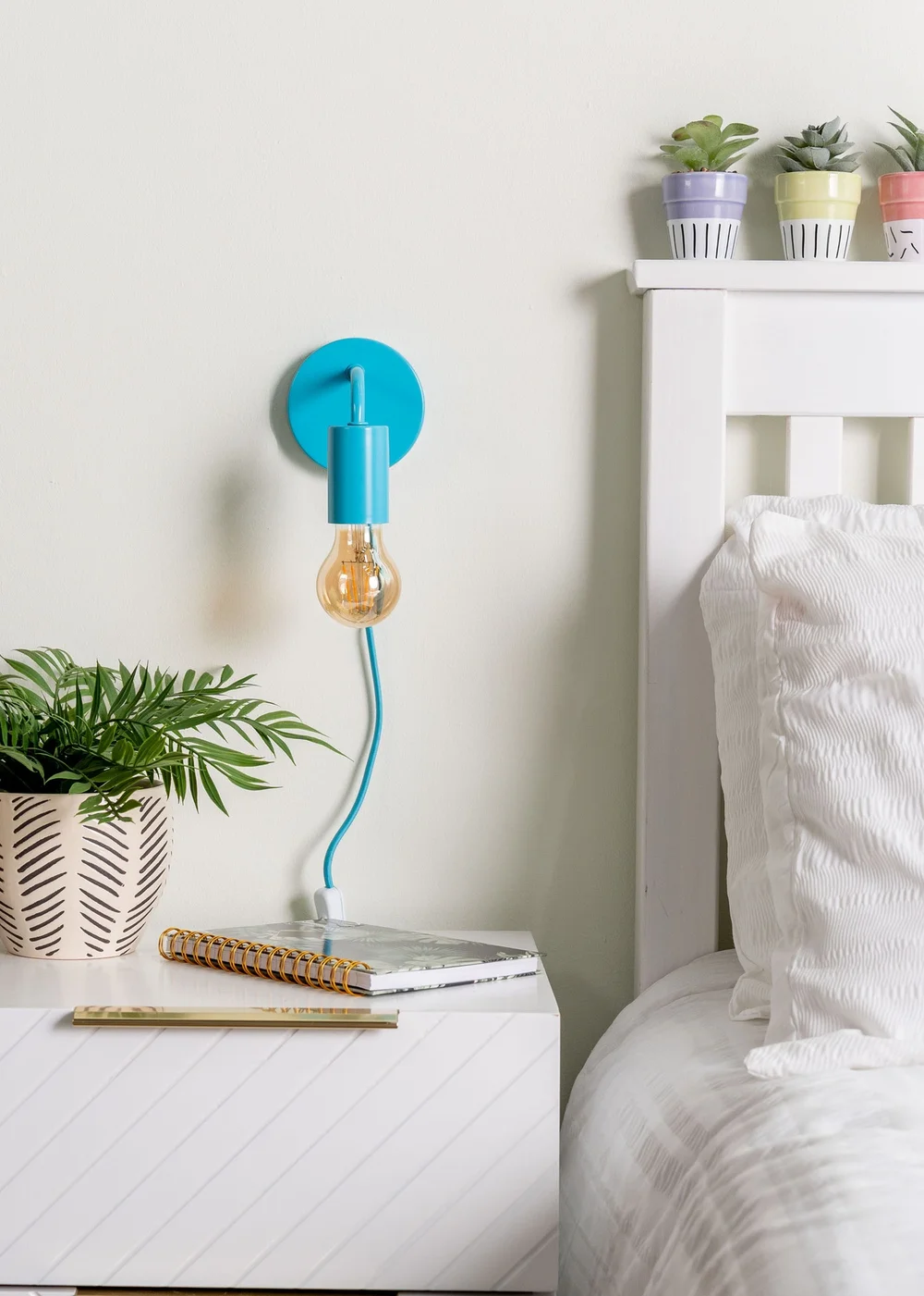 ValueLights Jordy Blue Colour Pop Plug In Wall Light (13cm x 14cm x 10cm) - One Size Image 5
