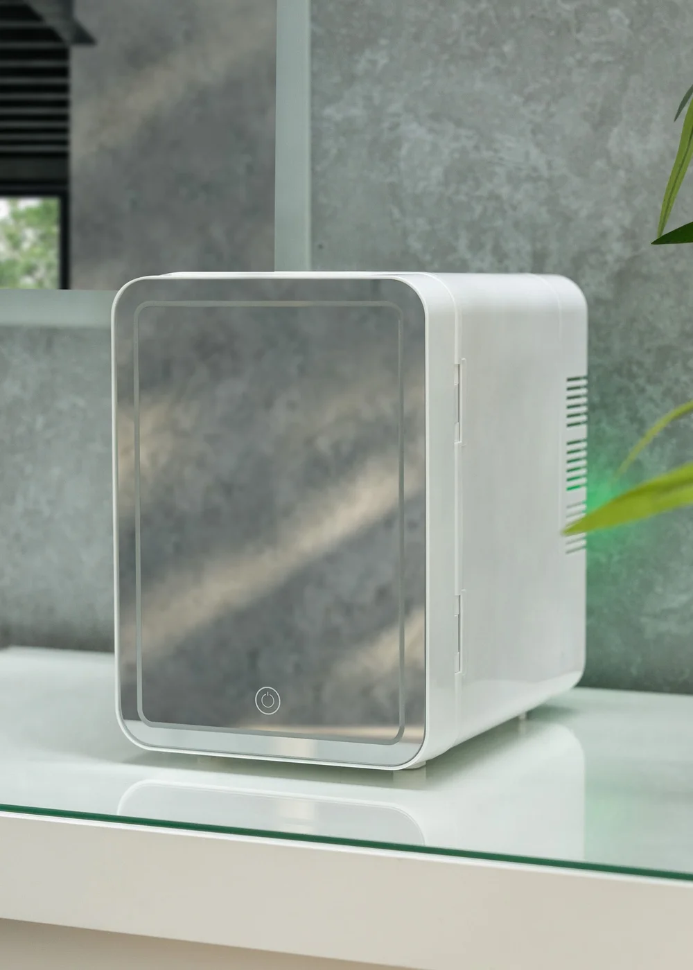 ValueLights White LED Mirror Mini Beauty Fridge (4L 25cm x 24cm x 18cm) - One Size Image 3