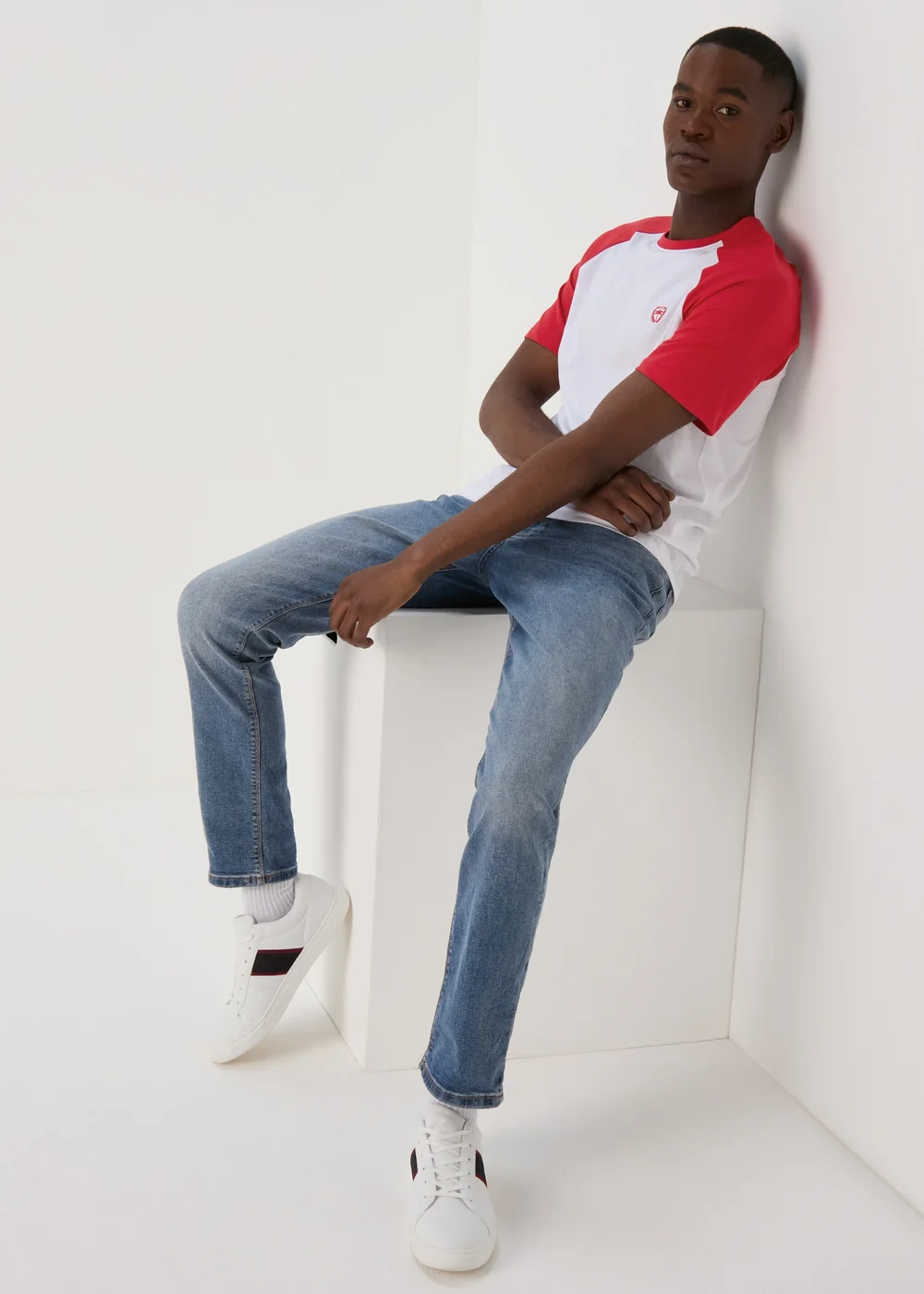 White Red Raglan Sleeve T-Shirt - S Image 4