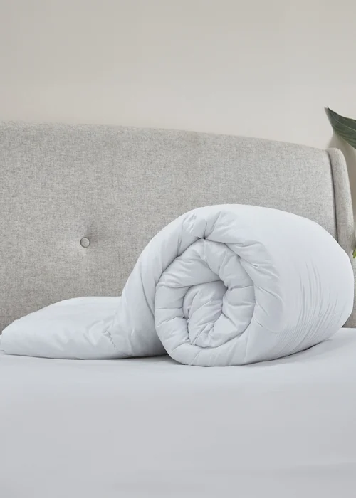 Catherine Lansfield So Soft Hollowfibre 13.5 Tog Duvet - Single Image 1
