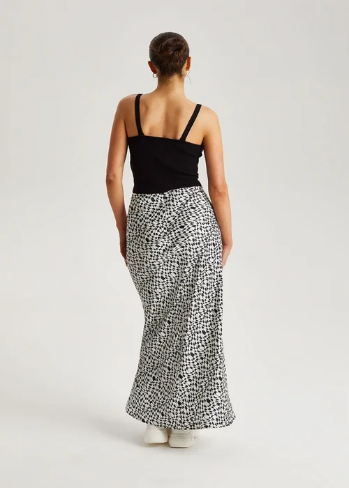 Urban Bliss Black Geometric Satin Bias Cut Maxi Skirt - Size 8 Image 4