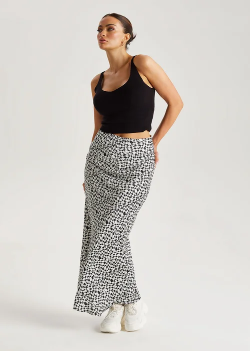 Urban Bliss Black Geometric Satin Bias Cut Maxi Skirt - Size 8 Image 2